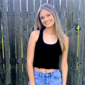 Black cropped tank top